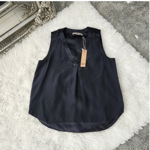 GoSilk go seashell top 100% Silk. Black. Size Medium. New.Your search for the - Picture 2 of 9